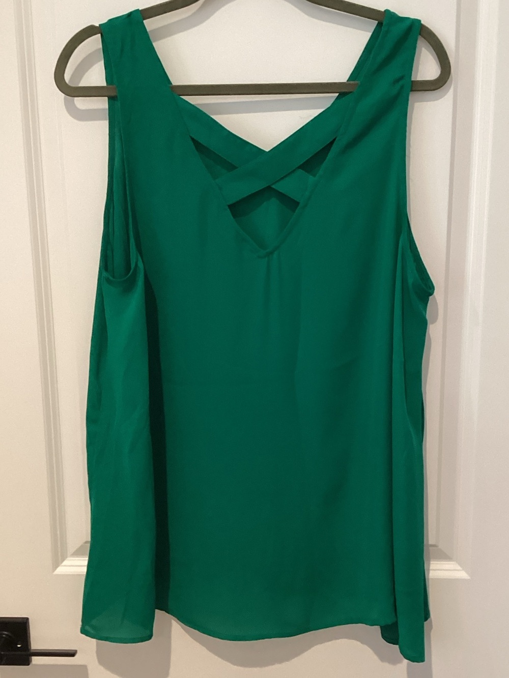 torrid Emerald Green V-Neck Sleeveless Camisole - Picture 2 of 2